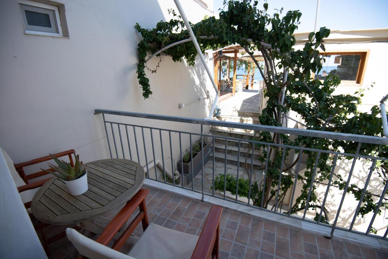 Puerto Seaside Rooms Ahladerí Kültér fotó